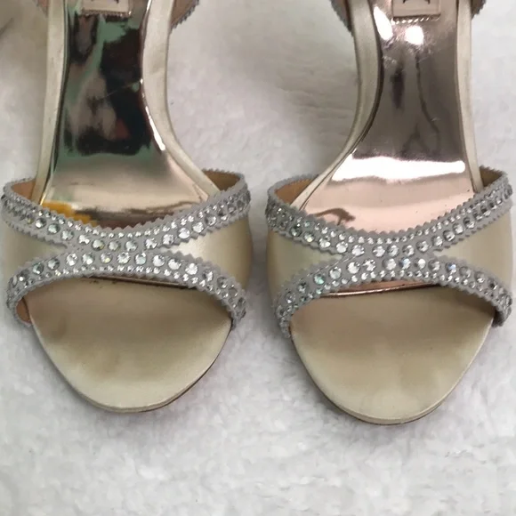 Badgley Mischka Roxy Ankle Strap Heels - Picture 5 of 7